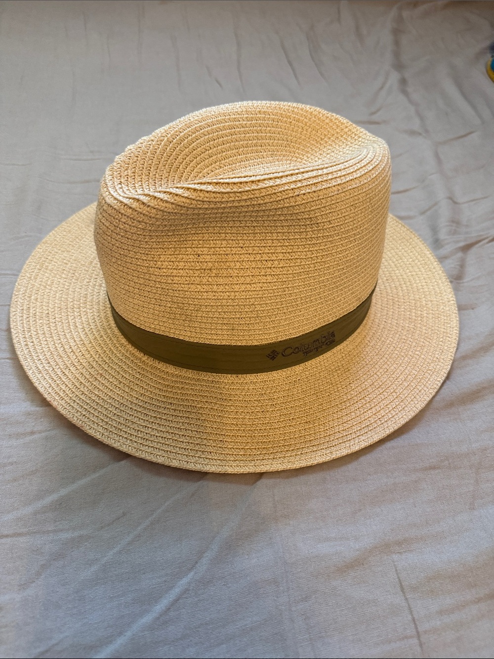 Columbia Beige Straw Sun Hat with Olive Band